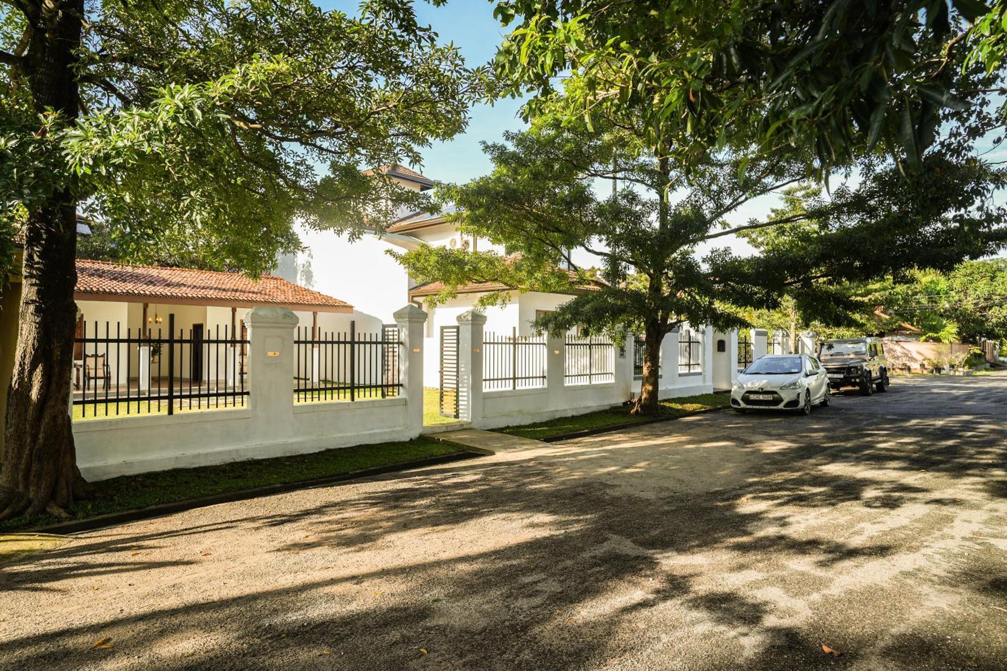 Summer House - Private Villa Close To International Airport Bia Ja-Ela Exterior foto
